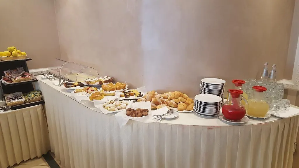 Hotel Inn Giardini-Naxos 4*,